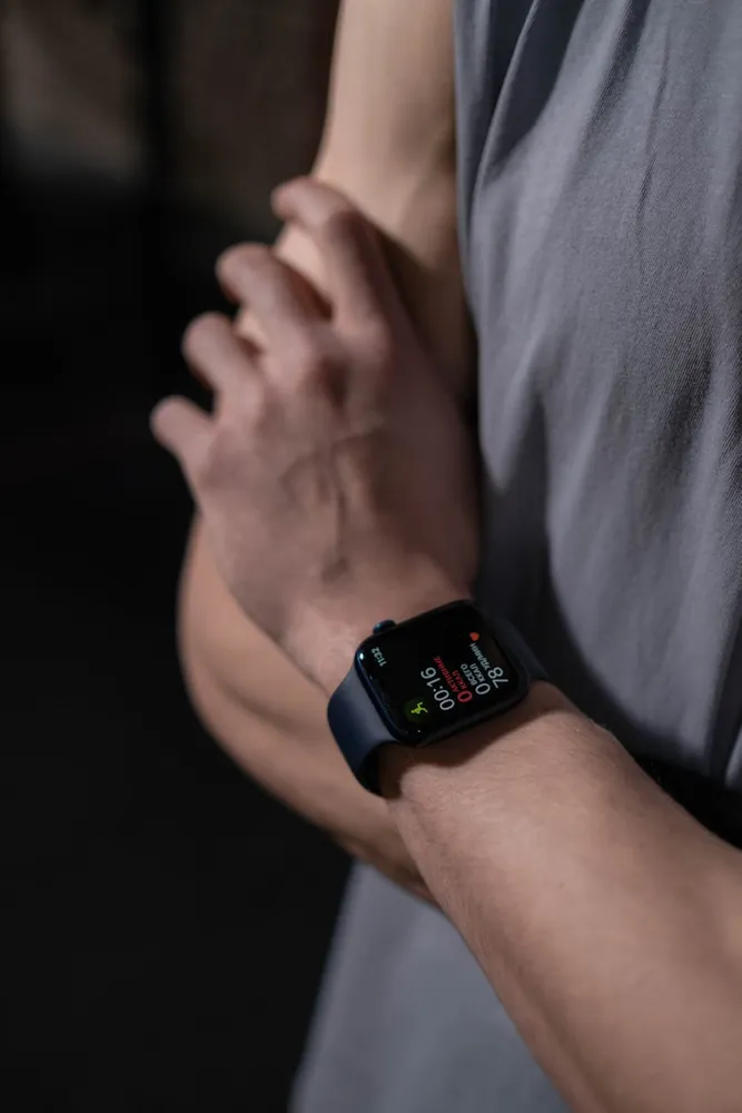 A Comprehensive Comparison of Fitness Bands, Smartwatches, and Heart Rate Monitors