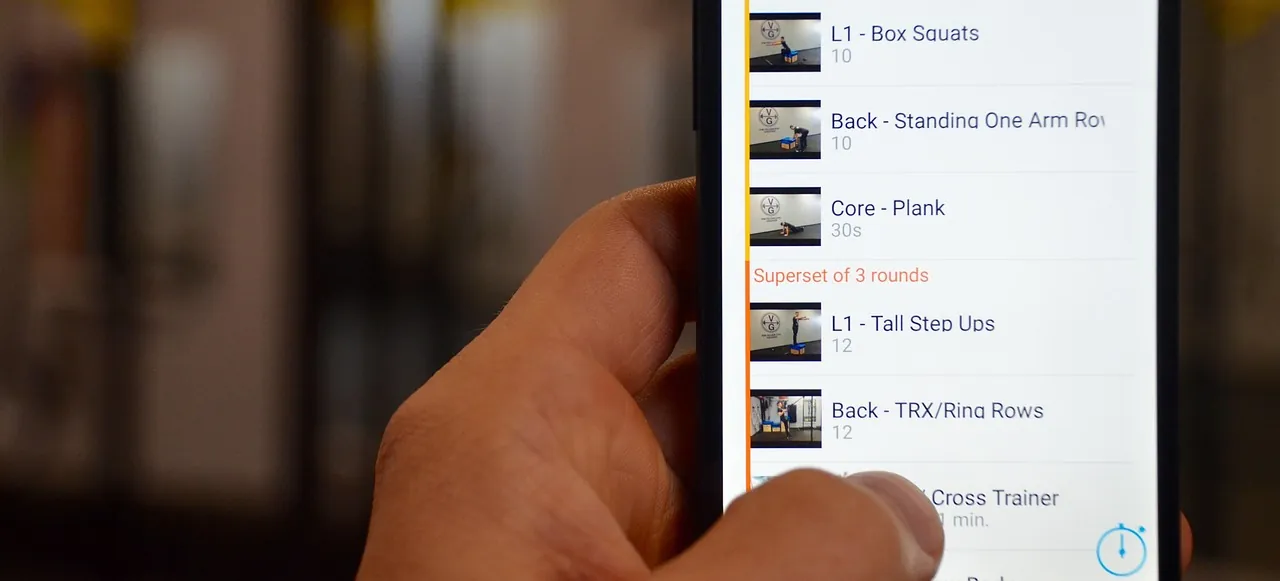Weighing the Pros and Cons of Free and Paid Workout Apps